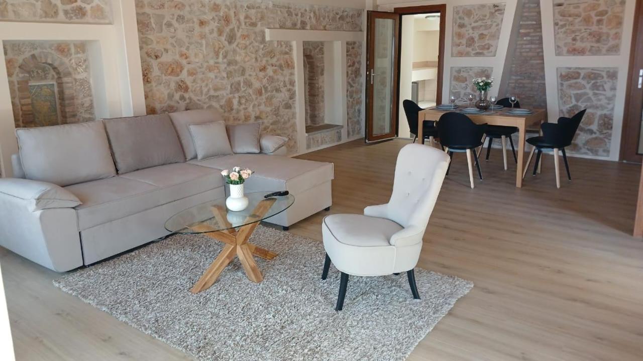 Kalamos Plaza Appartement Buitenkant foto